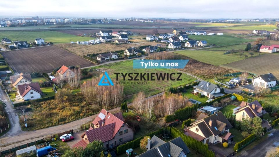Działka przy lesie