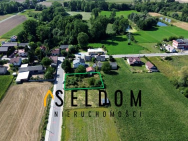 Działka przy lesie
