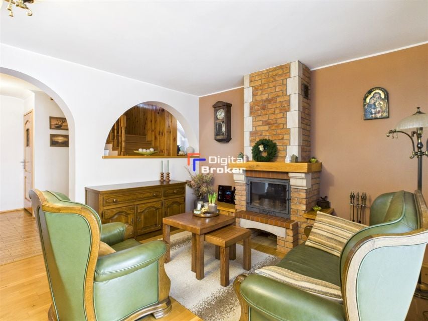 Dom na sprzedaż, 5 pokoi, 214 m², Rozogi