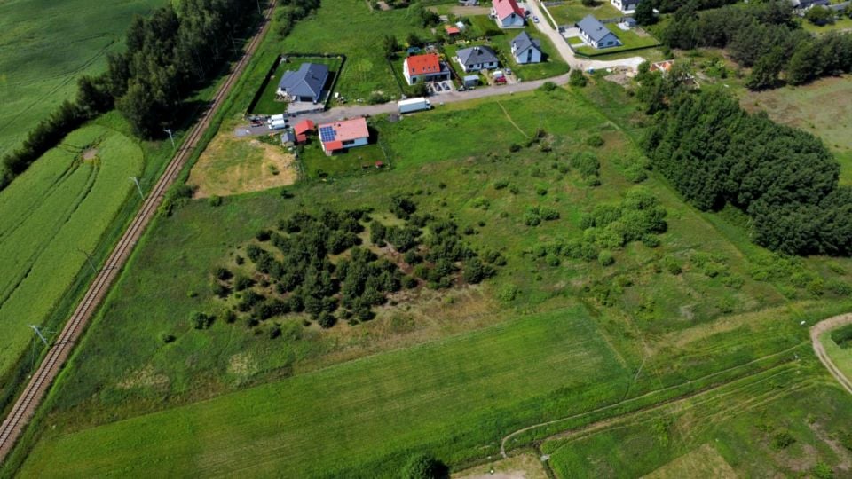 Działka przy lesie