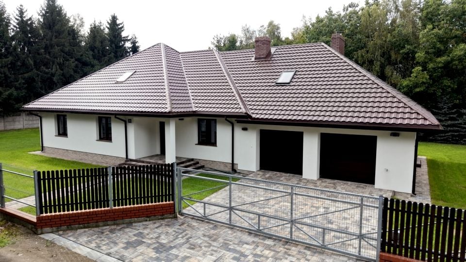 Dom z garażem