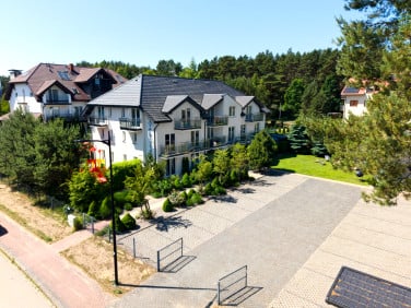 Dom z balkonem
