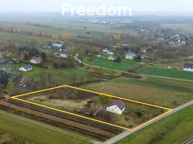 Ogrodzona działka sprzedam