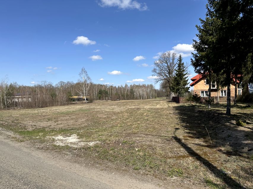 Pusta działka Cięciwa