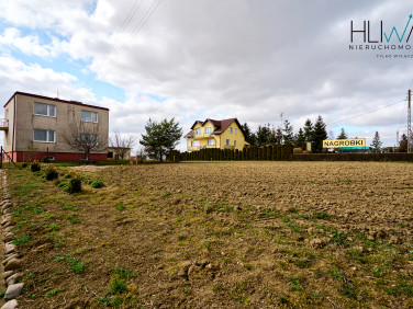 Pusta działka Różyny