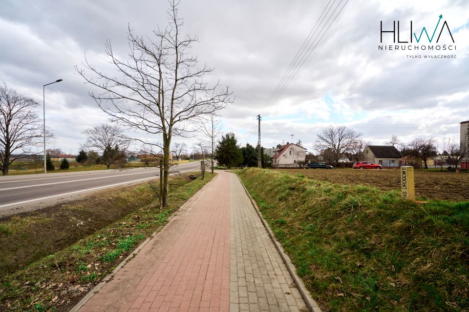 Działka budowlana Różyny