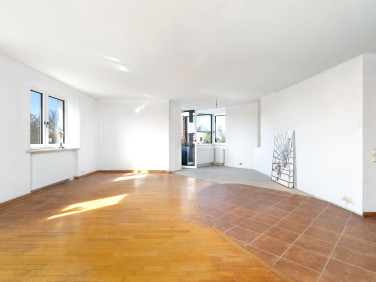 Mieszkanie blok mieszkalny nad jeziorem