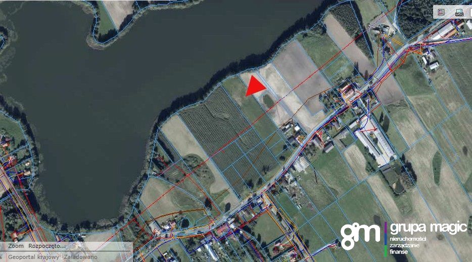 Działka nad jeziorem