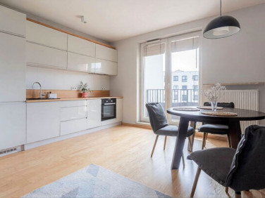 Mieszkanie blok mieszkalny przy lesie