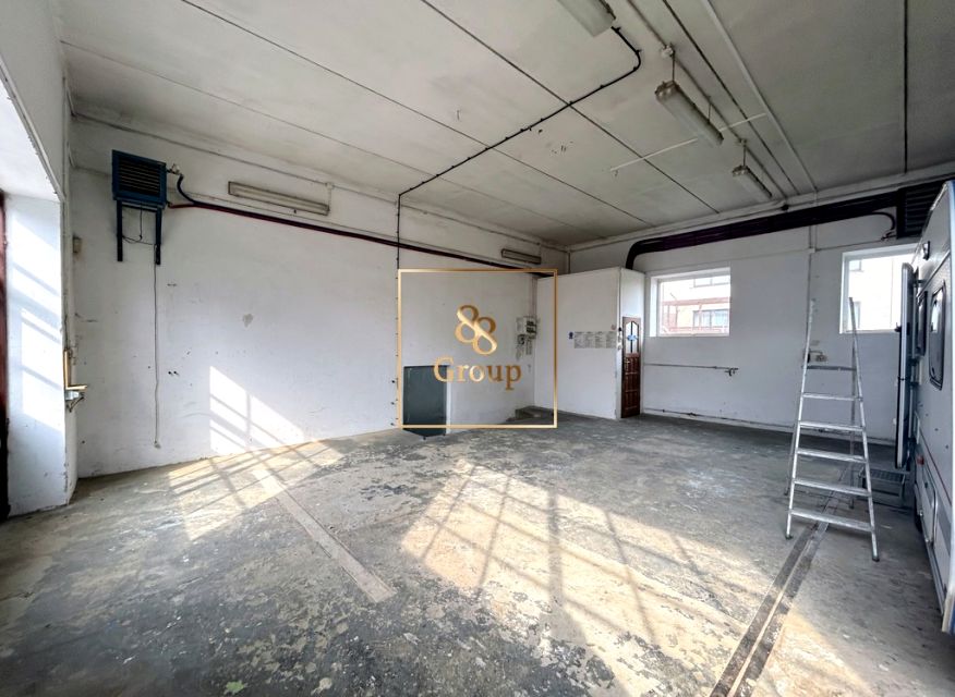 Budynek użytkowy Warszawa