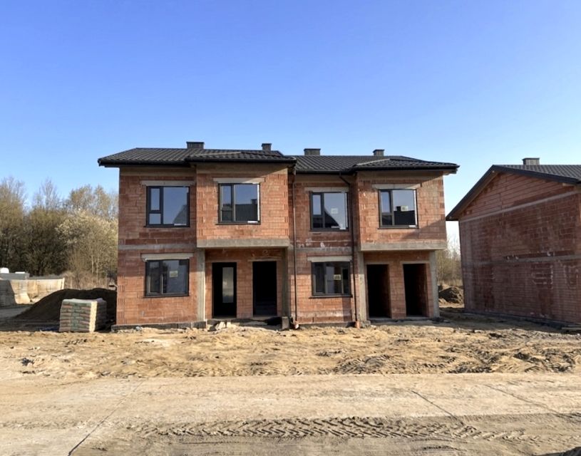 Mieszkanie blok mieszkalny przy lesie