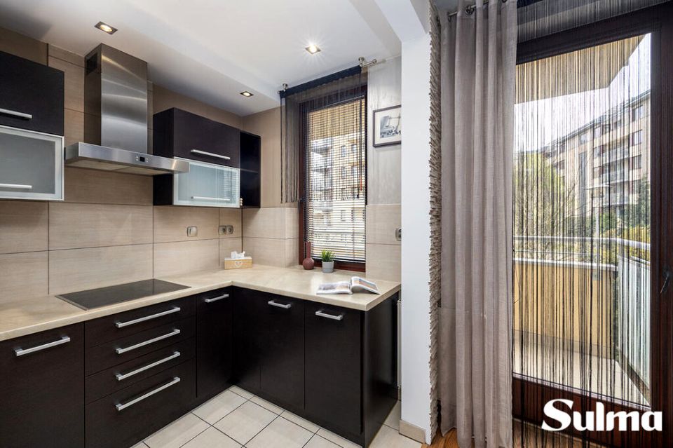 Mieszkanie blok mieszkalny nad rzeką