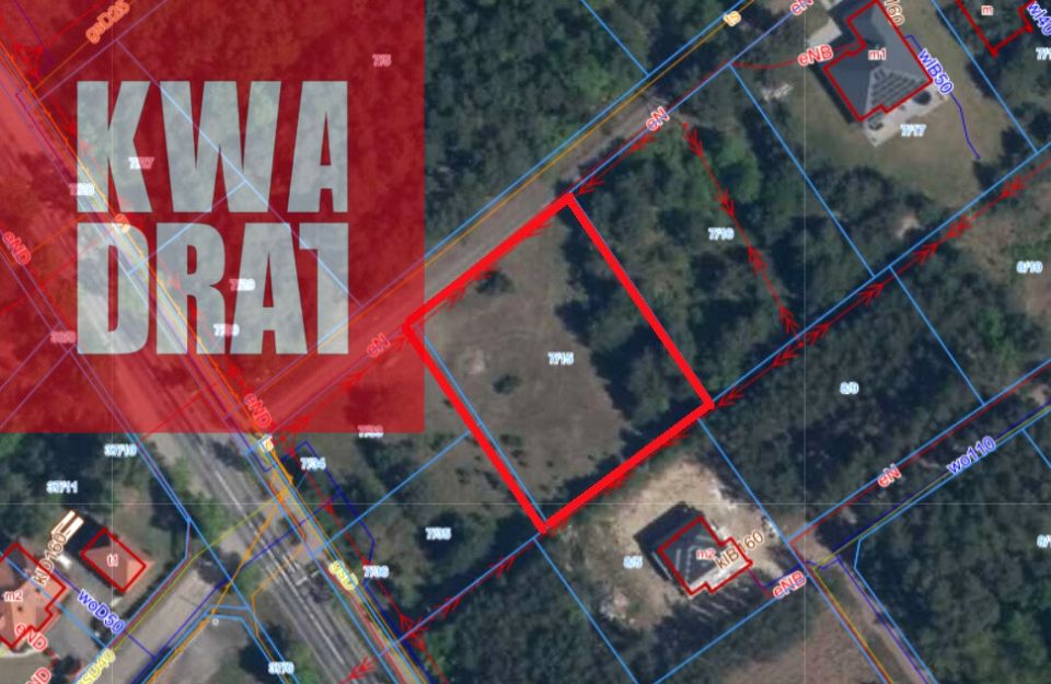 Działka przy lesie