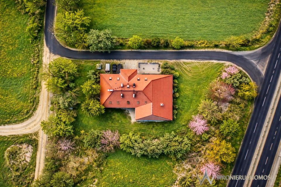 Budynek użytkowy Borowa