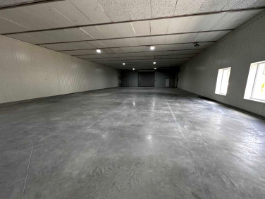 Budynek użytkowy Dobra