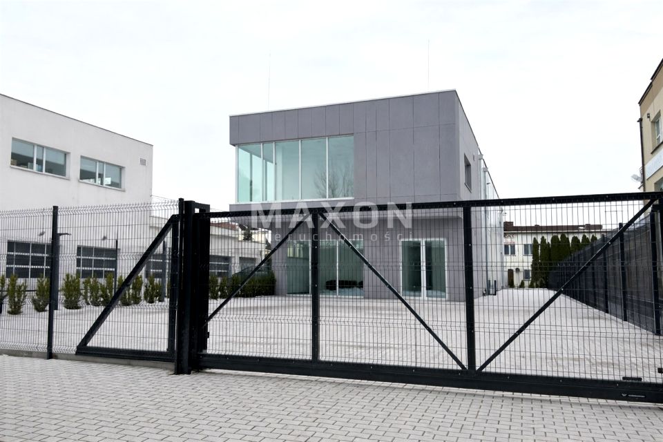 Budynek użytkowy Warszawa