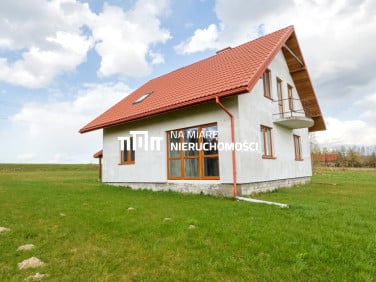 Dom z parkingiem