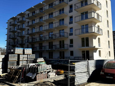 Mieszkanie blok mieszkalny przy lesie