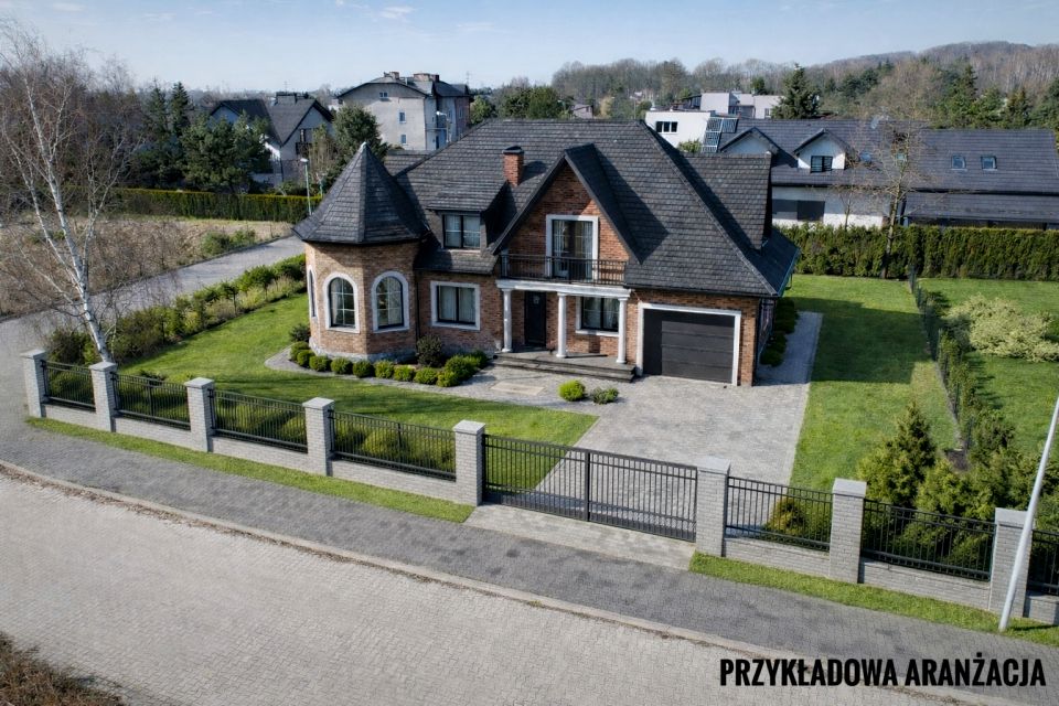 Dom z garażem