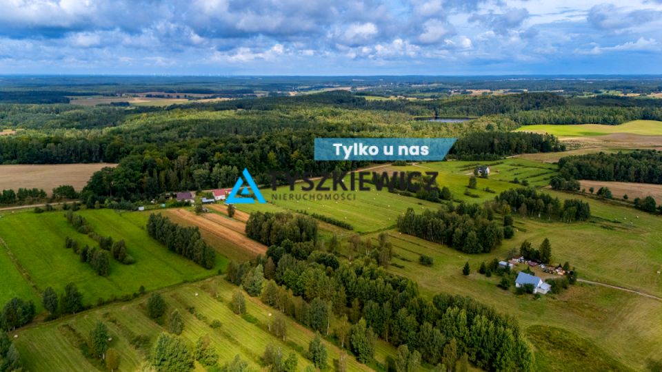 Działka nad jeziorem