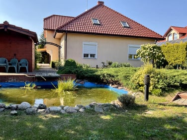 Dom z garażem