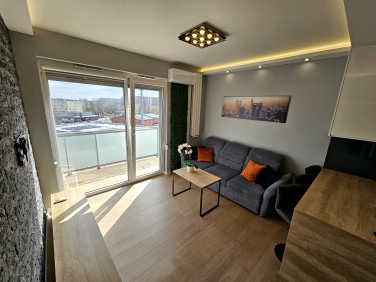 Mieszkanie blok mieszkalny nad rzeką