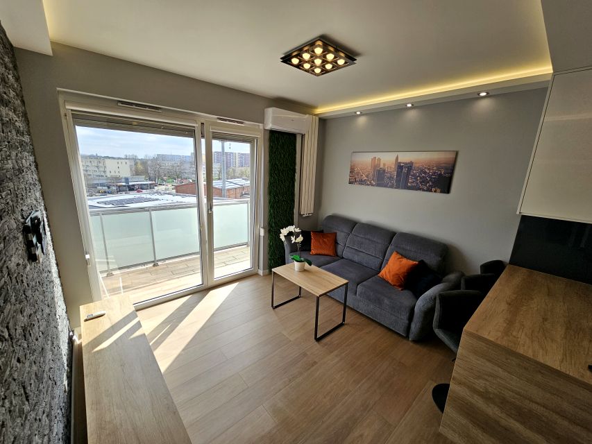 Mieszkanie blok mieszkalny nad rzeką