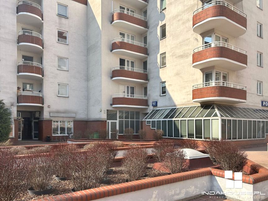 Budynek użytkowy Warszawa