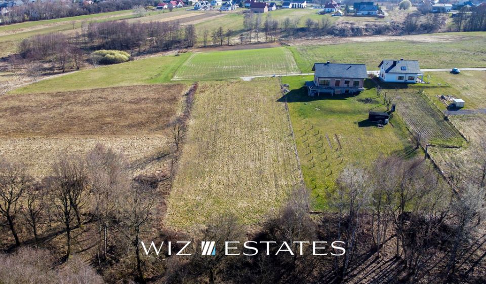 Działka przy lesie