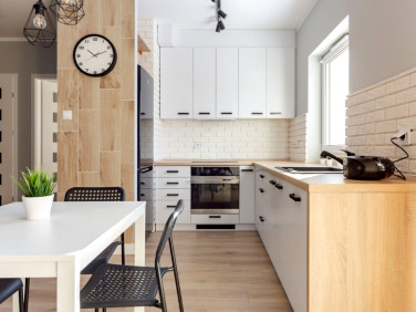 Mieszkanie blok mieszkalny przy lesie