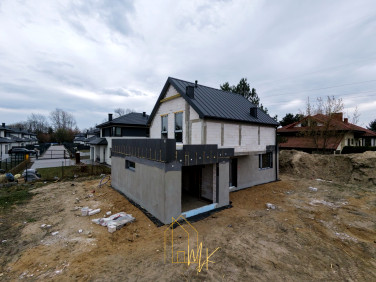 Dom Michałów-Reginów