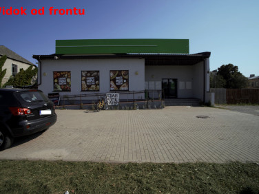 Budynek użytkowy Trawniki