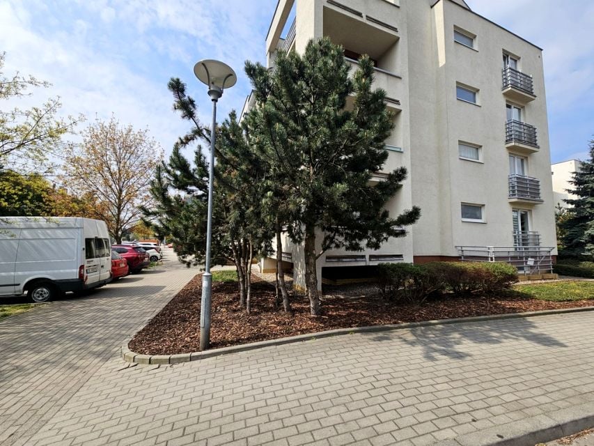 Mieszkanie, ul. Partynicka - Widok 2
