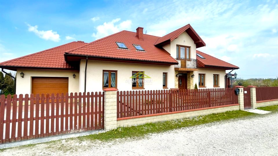 Dom Dąbrowa Tarnowska