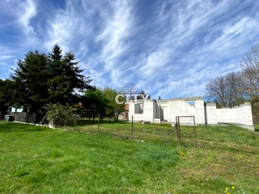 Ogrodzona działka sprzedam