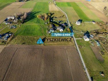 Działka przy lesie