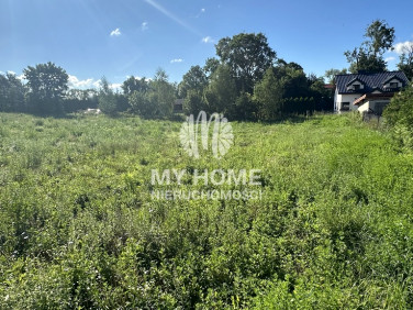 Działka przy lesie