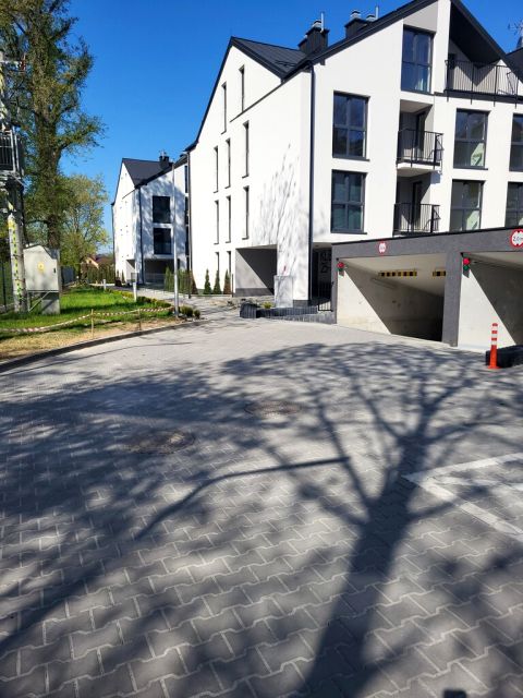 Mieszkanie blok mieszkalny nad rzeką