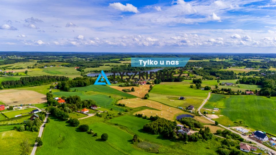 Działka nad jeziorem