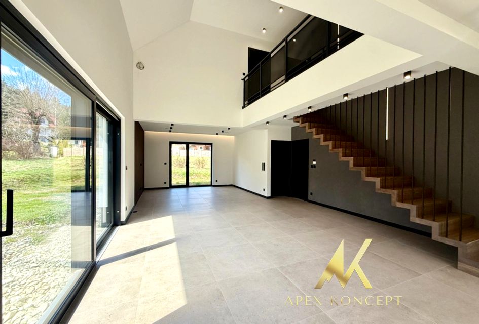 Dom Skomielna Biała