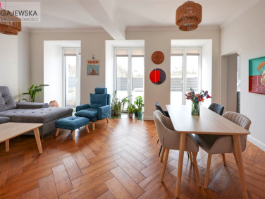 Mieszkanie blok mieszkalny przy lesie