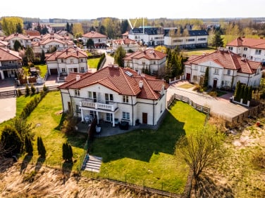 Dom Wola Mrokowska