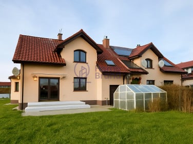 Dom Mokronos Górny