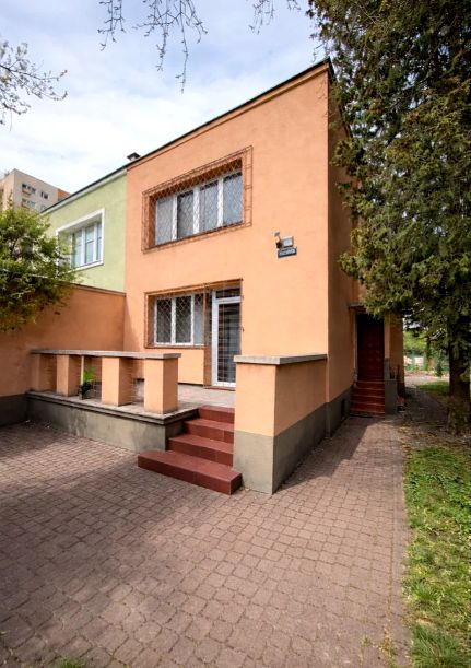 Dom Warszawa