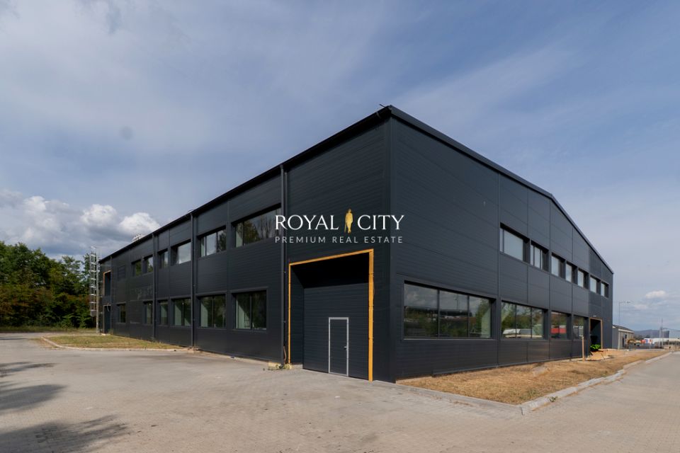 Budynek użytkowy Warszawa