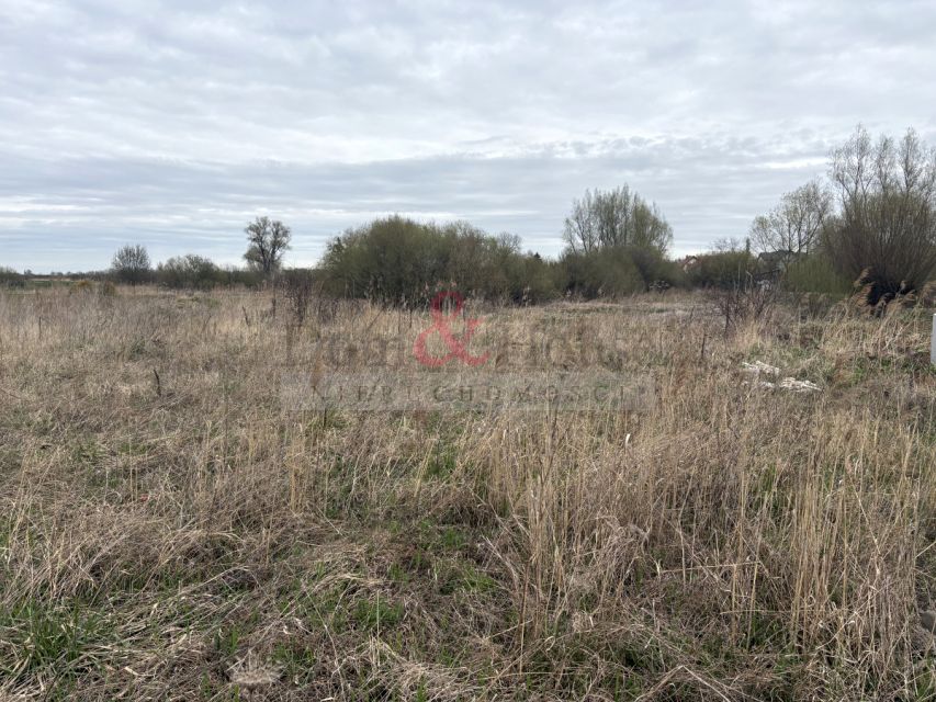 Działka usługowa Skowarcz