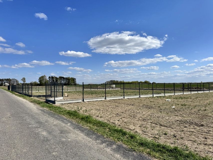 Działka przy lesie