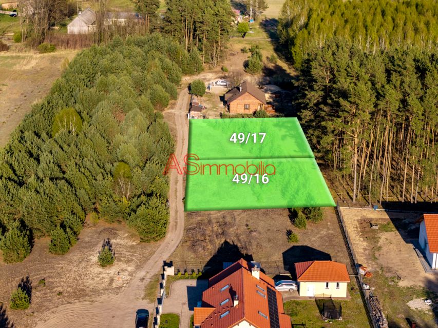 Działka przy lesie