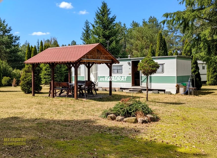 Działka nad jeziorem