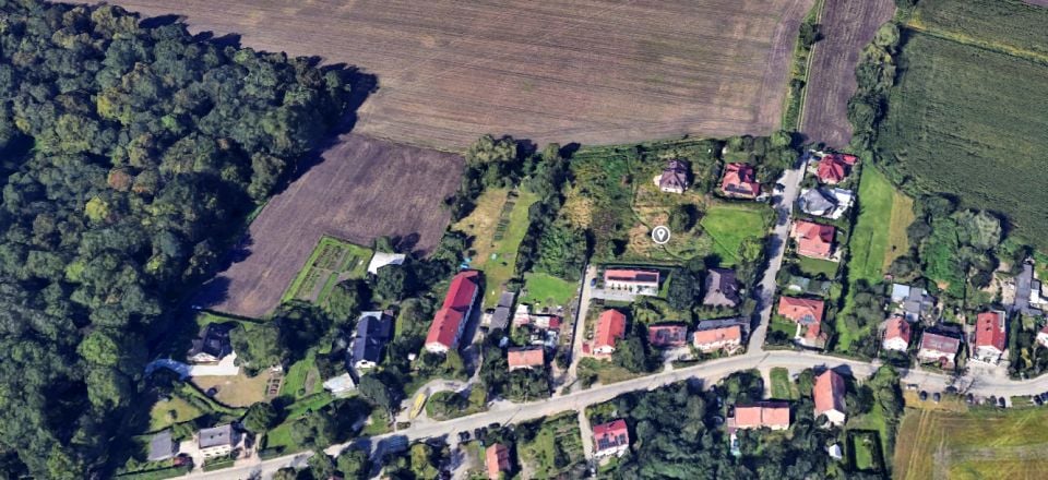 Działka przy lesie